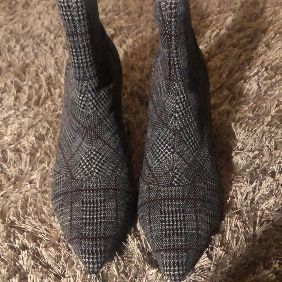 Boots - Picture 3 of 5